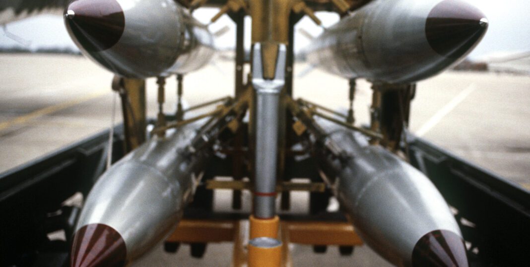 B-61_bomb_rack-1-2860x1440