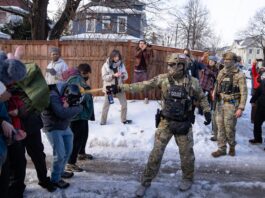 Dvostruki standardi američke imperije: Državno nasilje u SAD-u i narativ o „neredima“ u Iranu